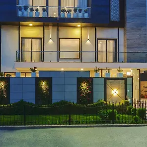 3* Hotel Comfort Dhaliwals,