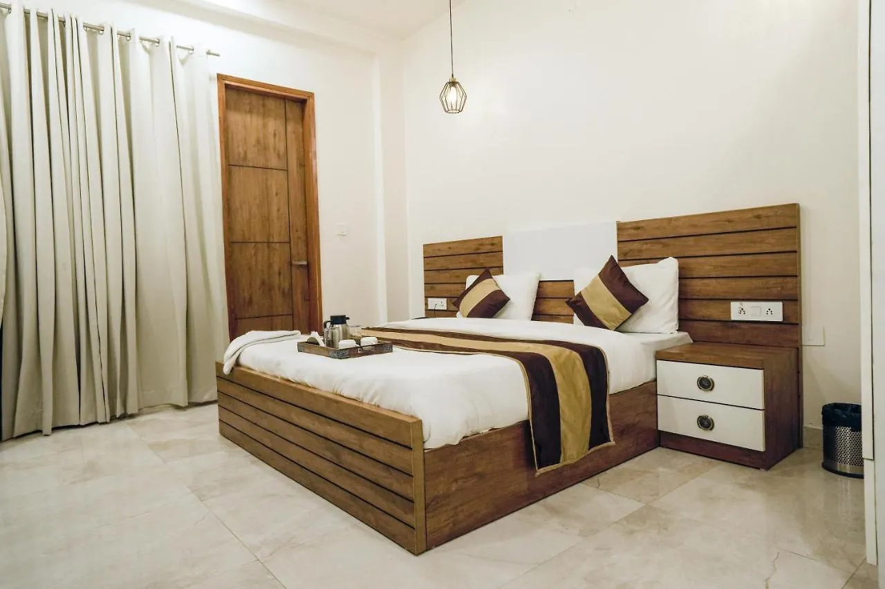 ***  Hotel Maharaja Palace Boutique Hotels Near Medanta Medicity Gurgaon India