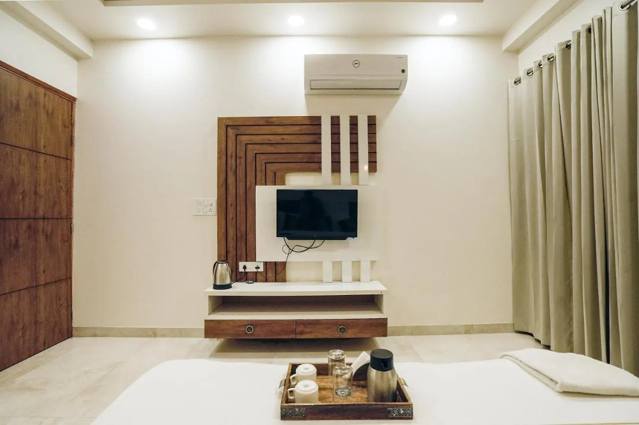 Hotel Maharaja Palace Boutique Hotels Near Medanta Medicity Gurgaon