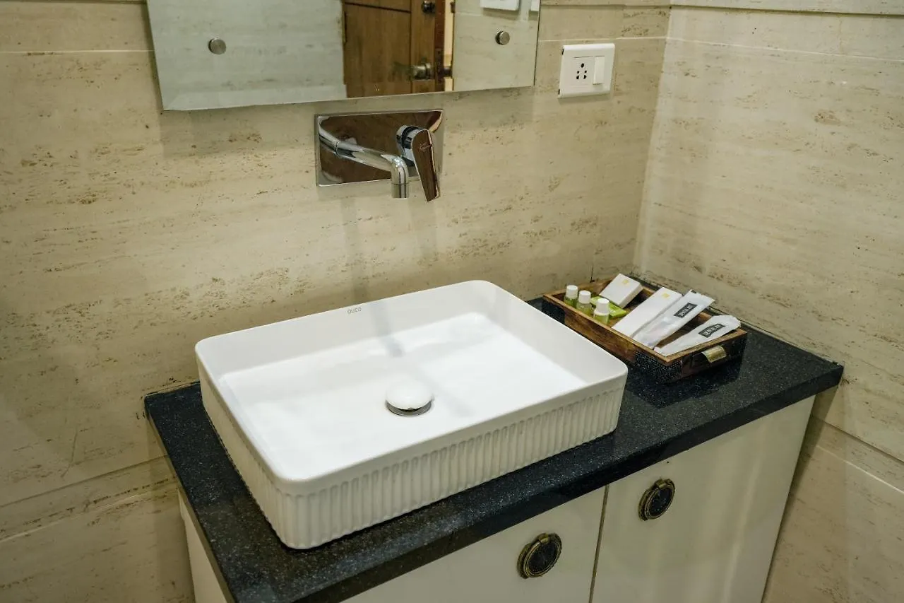 ***  Hotel Maharaja Palace Boutique Hotels Near Medanta Medicity Gurgaon India