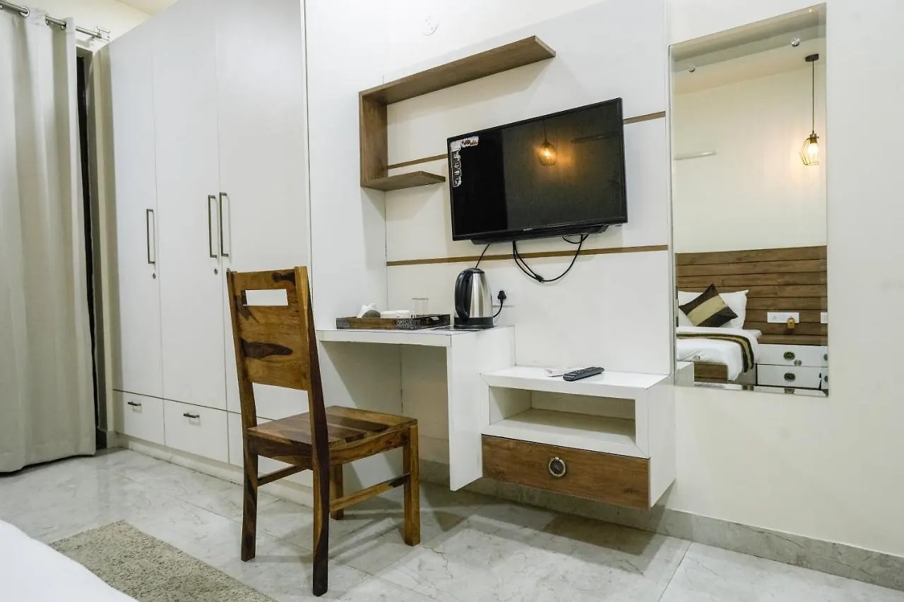 Hotel Maharaja Palace Boutique Hotels Near Medanta Medicity Gurgaon India