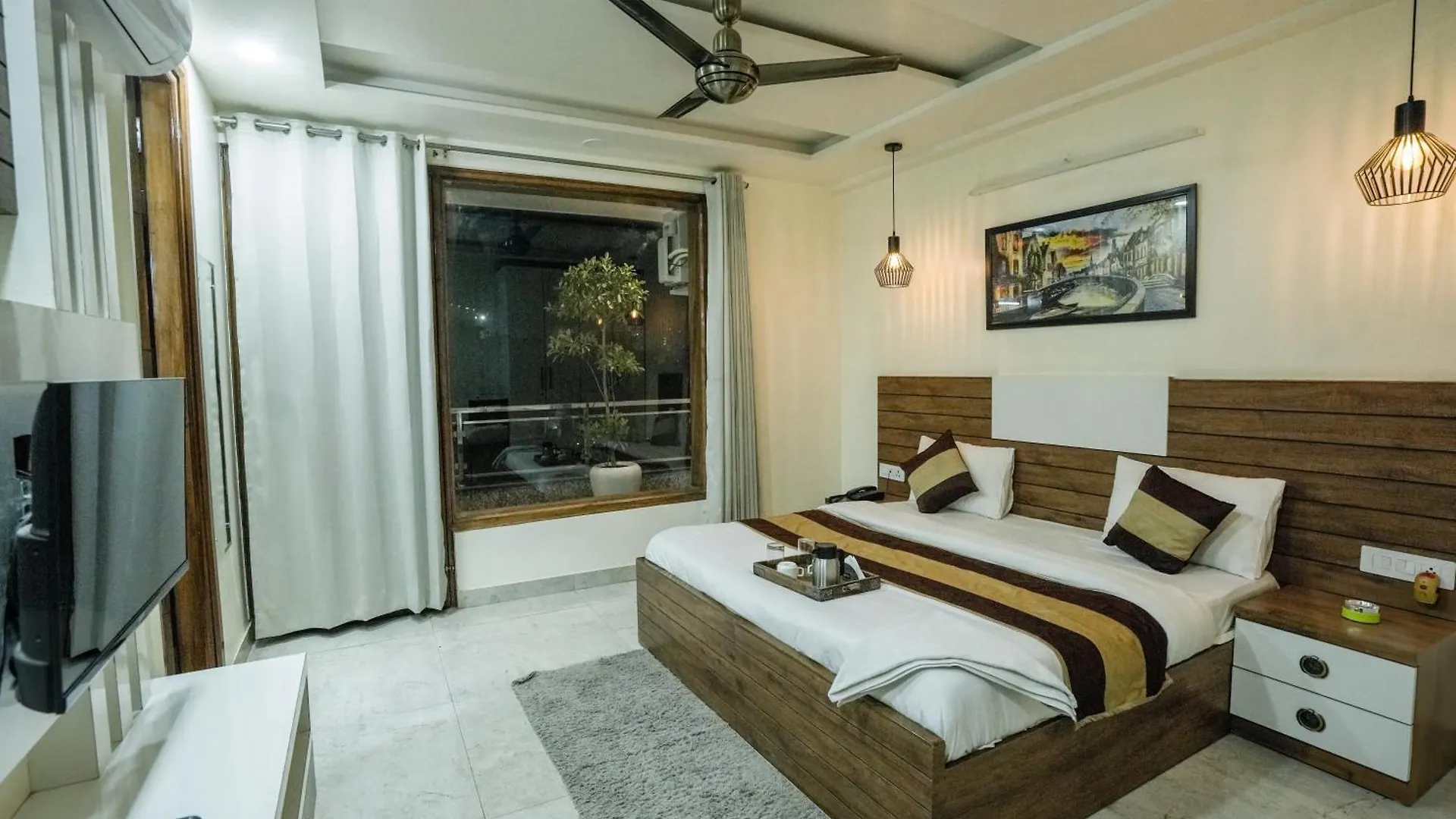 Hotel Maharaja Palace Boutique Hotels Near Medanta Medicity Gurgaon 3*,